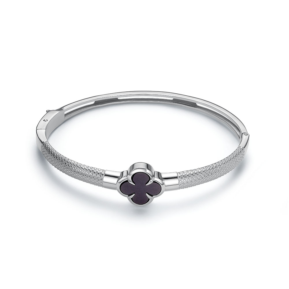 Браслет жесткий из серебра с ониксом