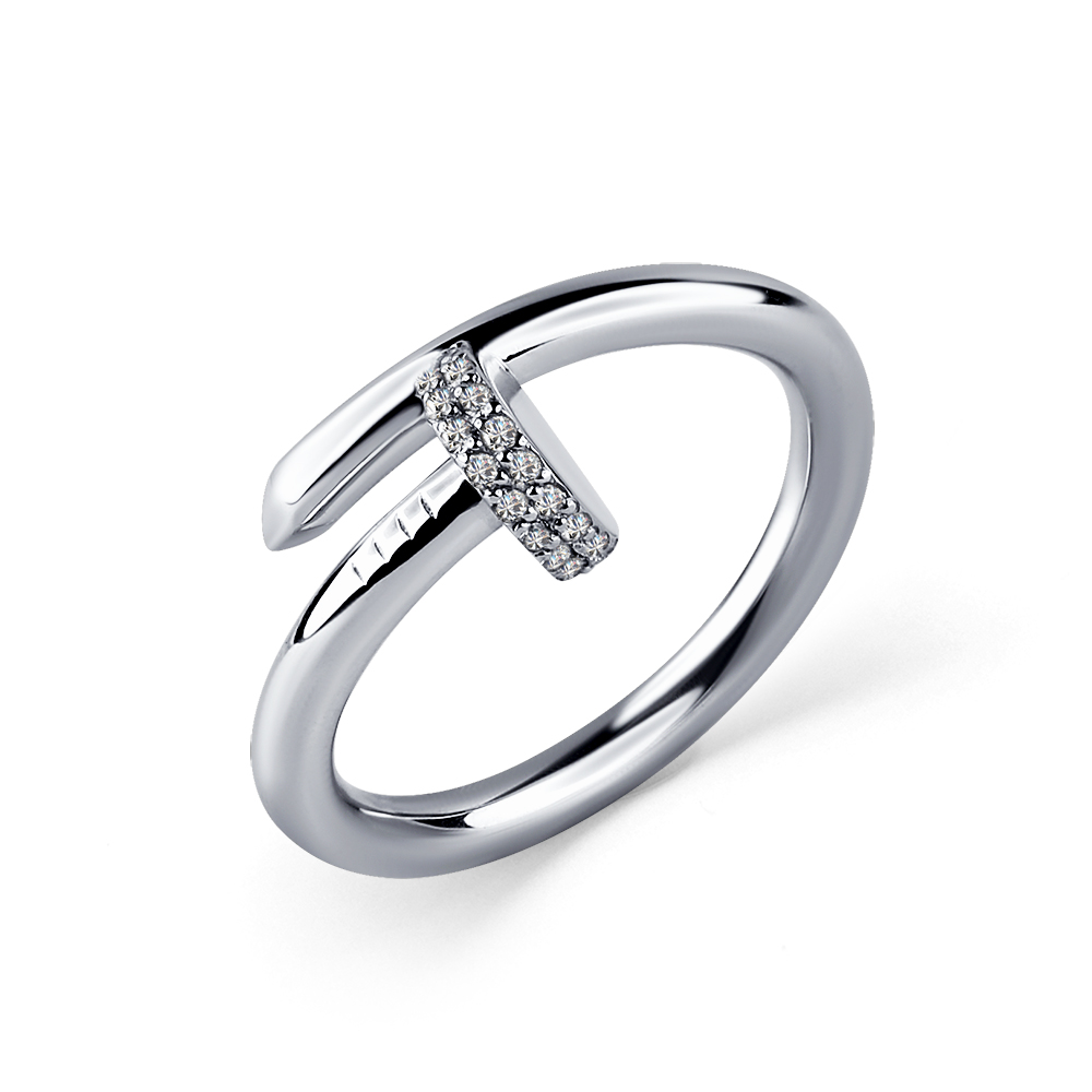 Ювелирное изделие - Кольцо из серебра с фианитами в магазине Best-Gold 045740